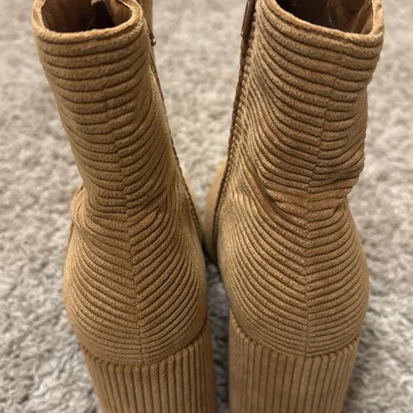 Boohoo corduroy Booties Sz 40 (9.5) - Picture 4 of 4